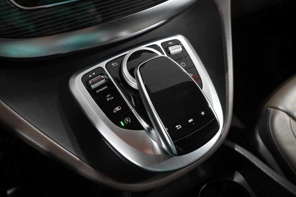 Foto Mercedes-Benz Clase V 23