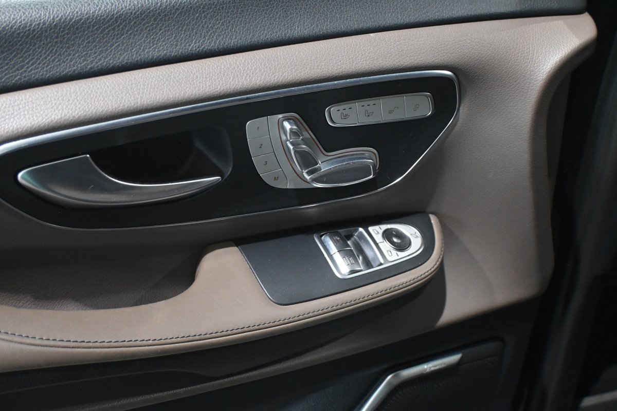 Foto Mercedes-Benz Clase V 30