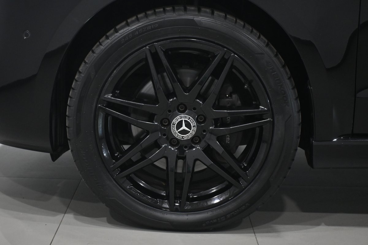 Foto Mercedes-Benz Clase V 32