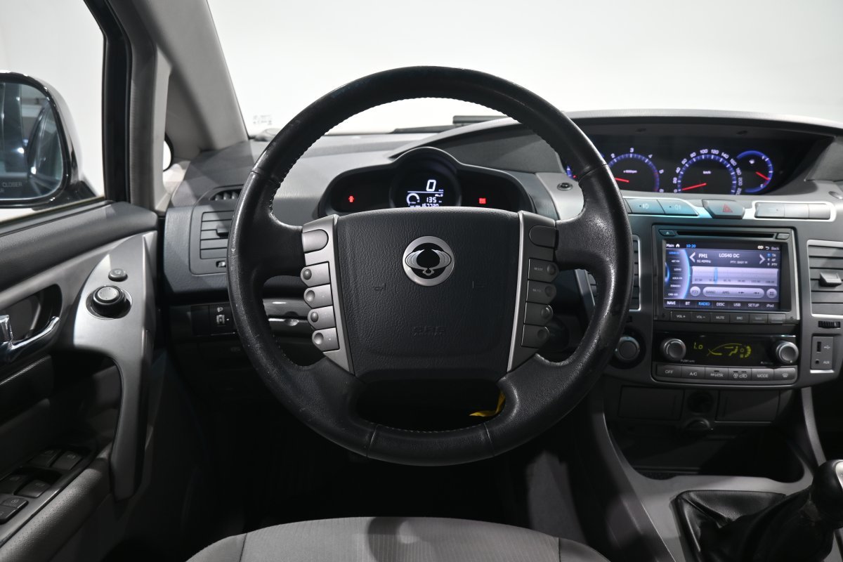 Foto SsangYong Rodius 20