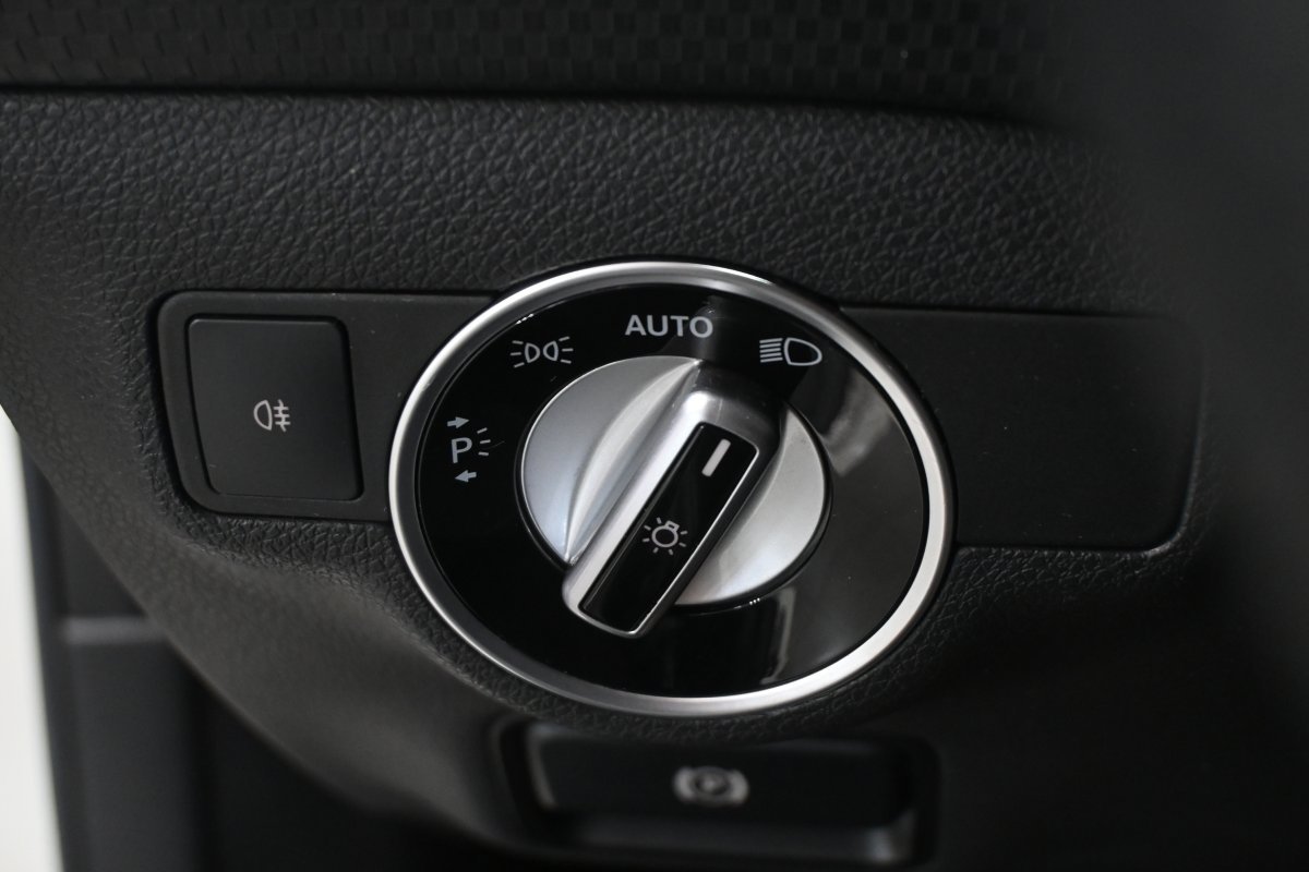 Foto Mercedes-Benz Clase A 25