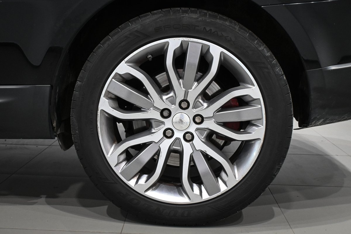 Foto Land-Rover Range Rover Sport 34