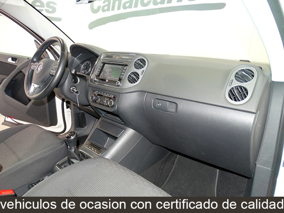 Foto Volkswagen Tiguan 30