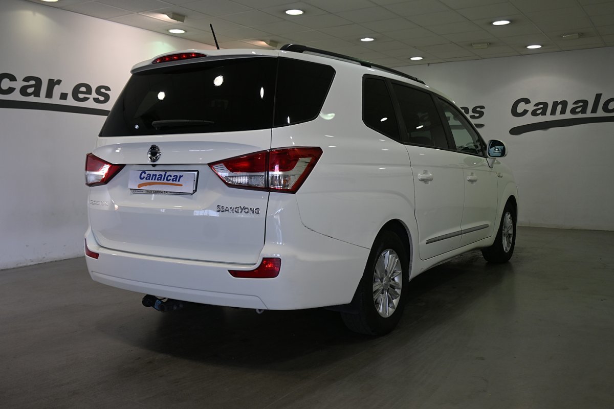 Foto SsangYong Rodius 5