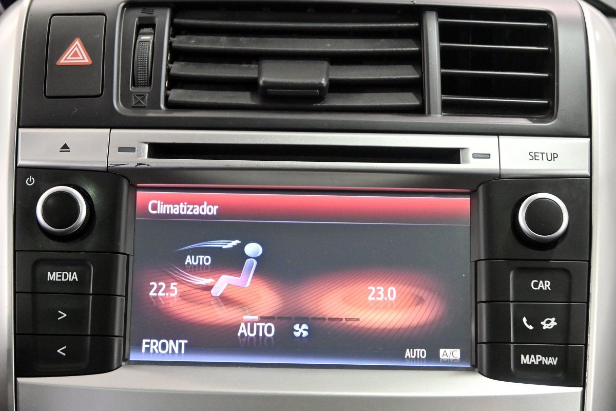 Foto Toyota Corolla Verso 15