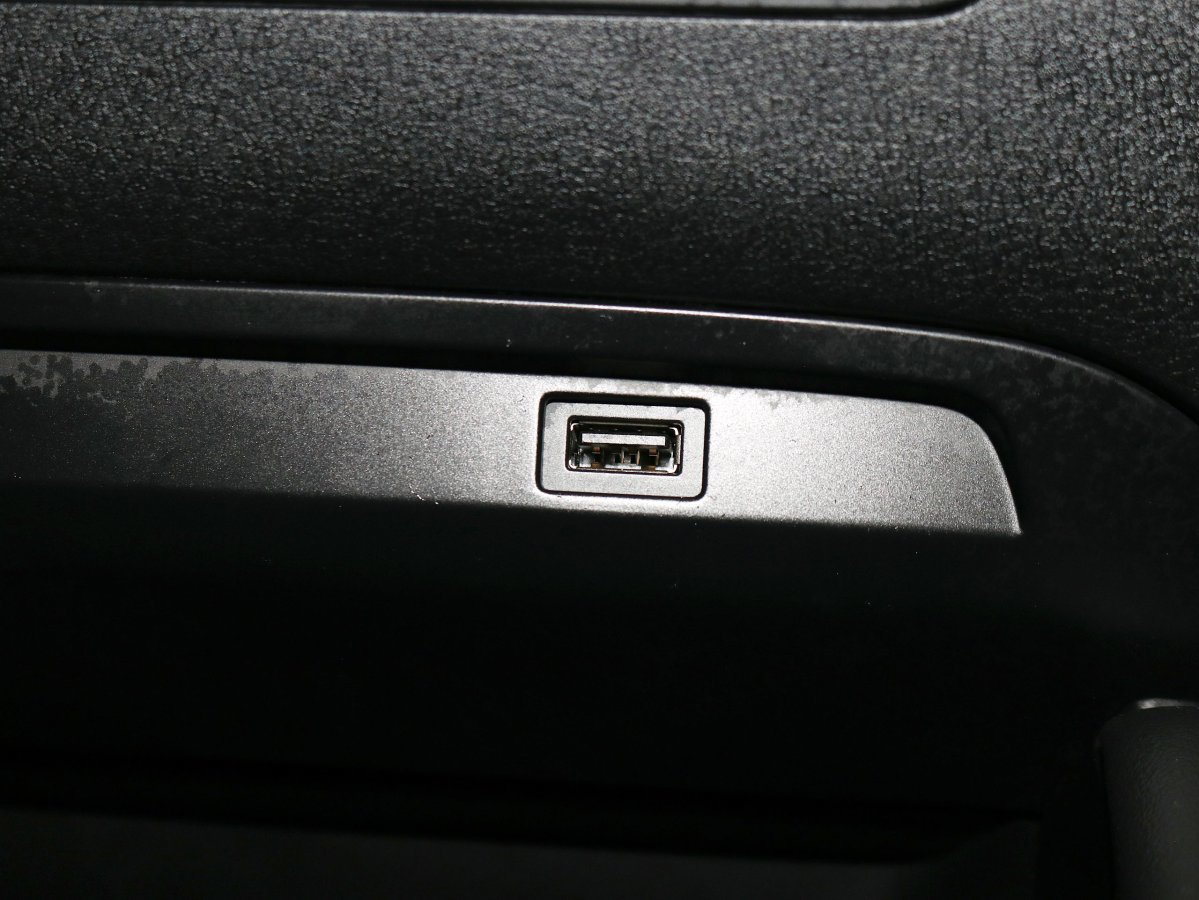 Foto Mazda Mazda3 24