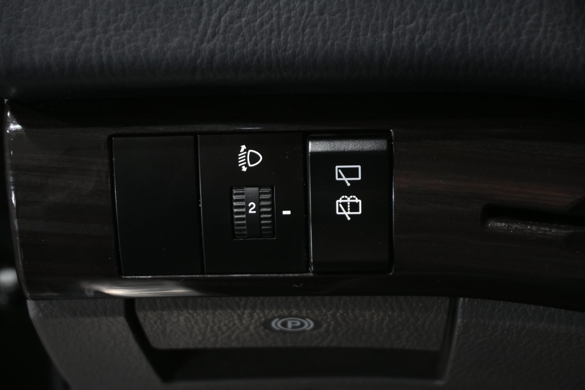 Foto SsangYong Rodius 26