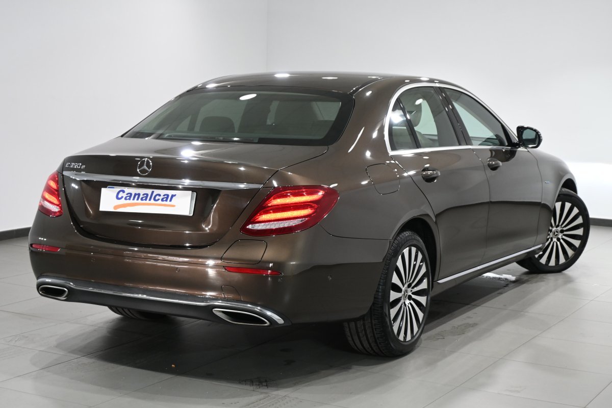 Foto Mercedes-Benz Clase E 4