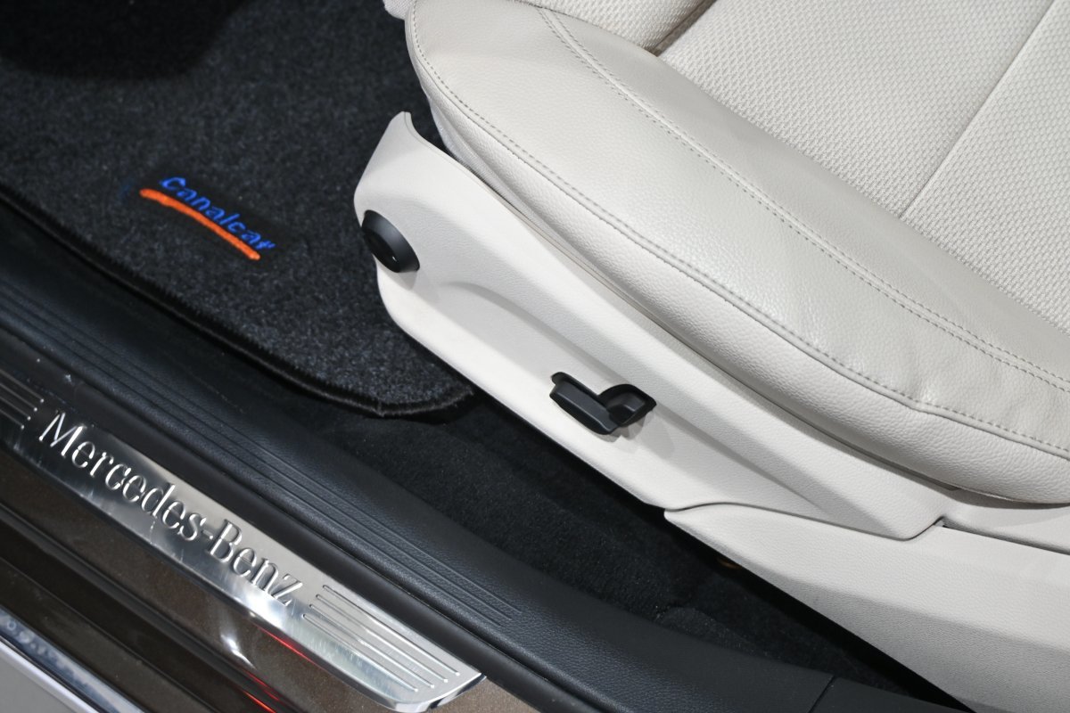 Foto Mercedes-Benz Clase E 28