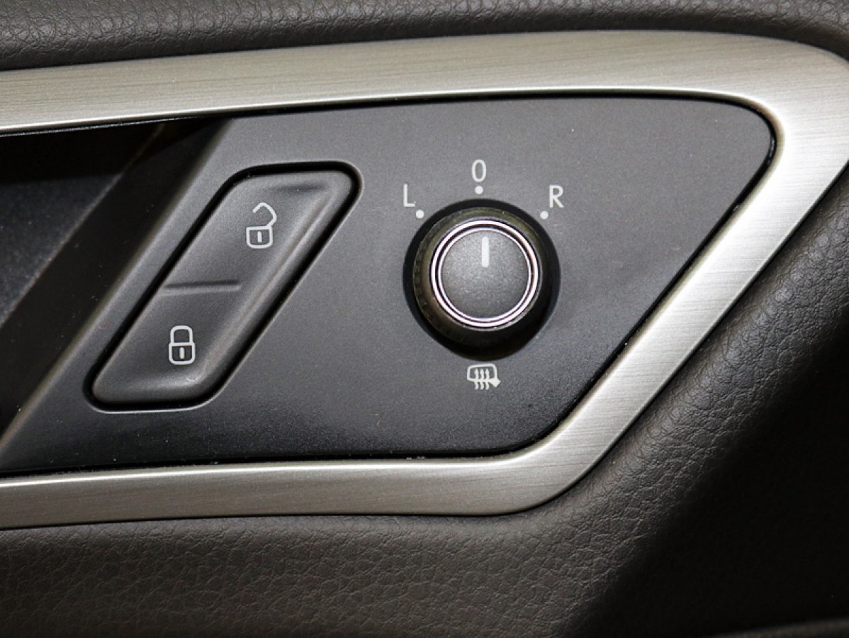 Foto Volkswagen Golf 28