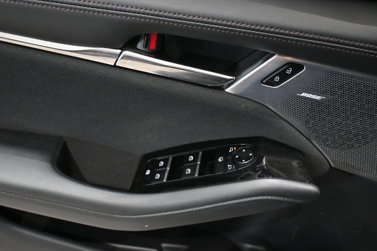 Foto Mazda Mazda3 25