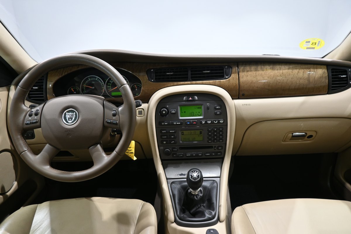 Foto Jaguar X-Type 16