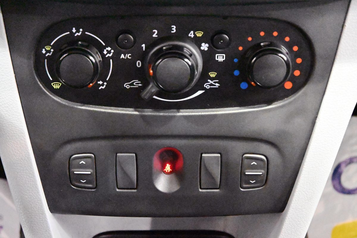 Foto Dacia Sandero 17