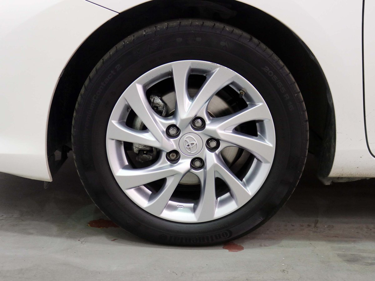 Foto Toyota Auris 36