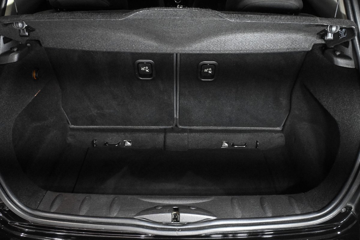 Foto Mini 3 Puertas 8