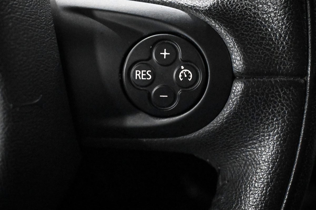 Foto Mini 3 Puertas 24