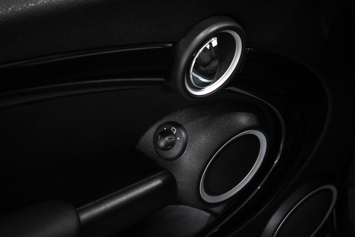 Foto Mini 3 Puertas 25