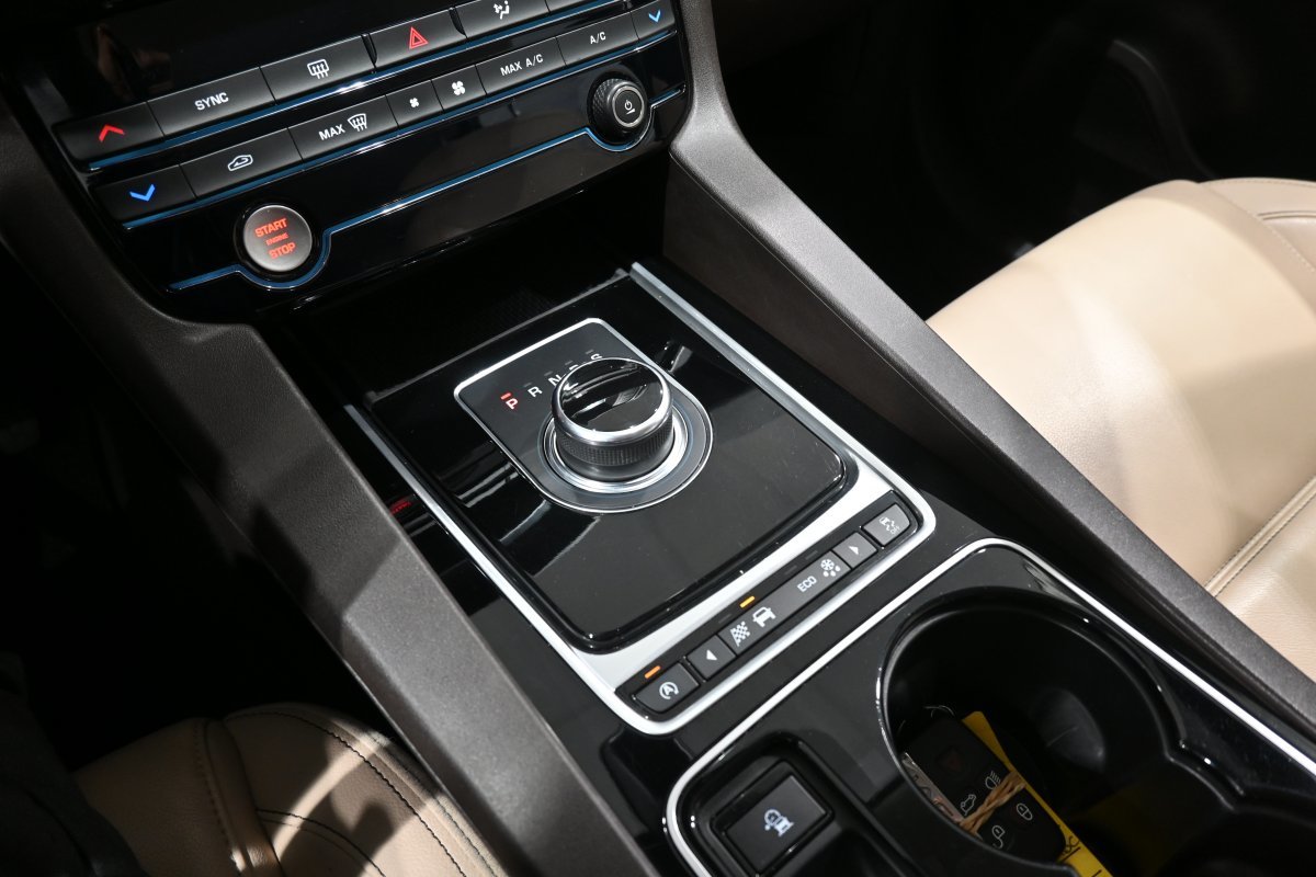 Foto Jaguar F-Pace 20