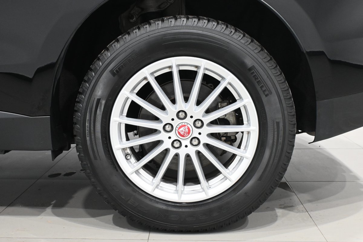 Foto Jaguar F-Pace 31