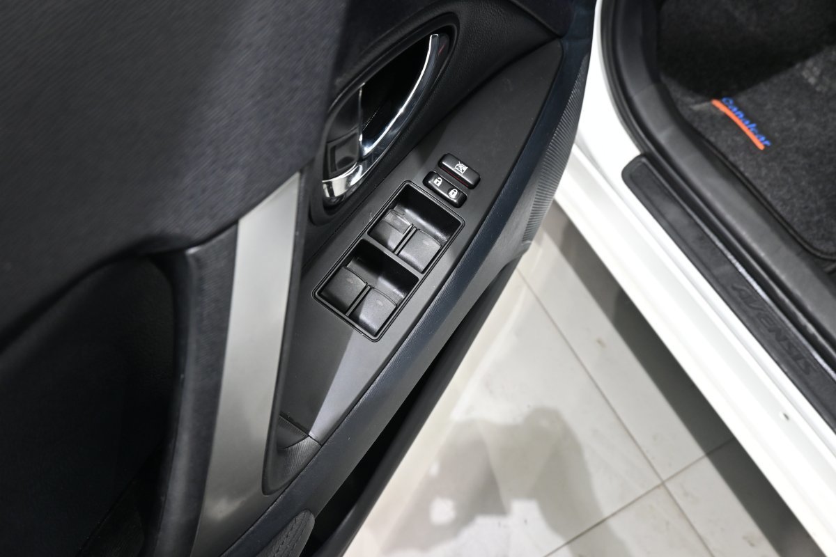 Foto Toyota Avensis 31