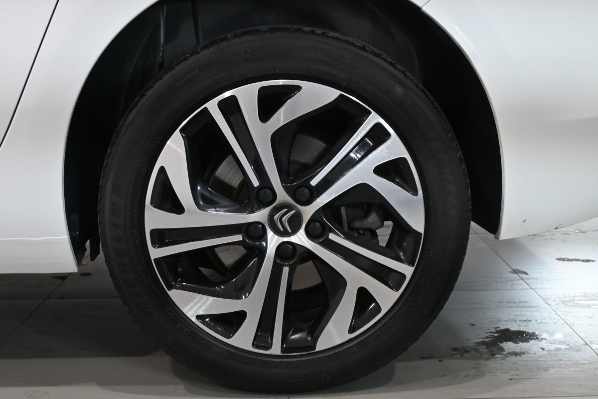 Foto Citroën Grand C4 SpaceTourer 27