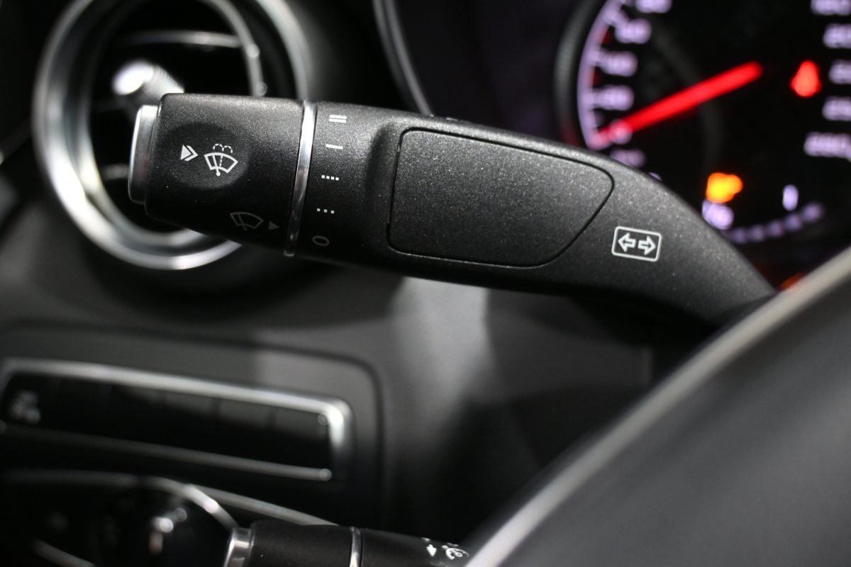 Foto Mercedes-Benz Clase C 25