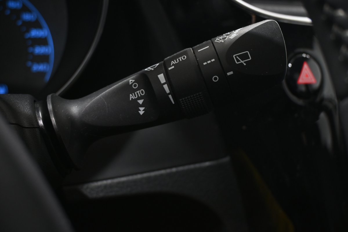 Foto Toyota Auris 25