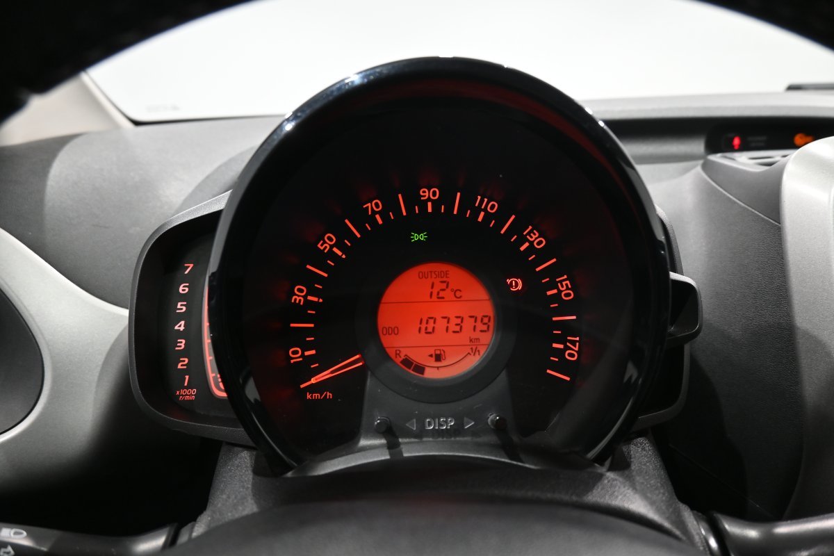 Foto Toyota Aygo 14