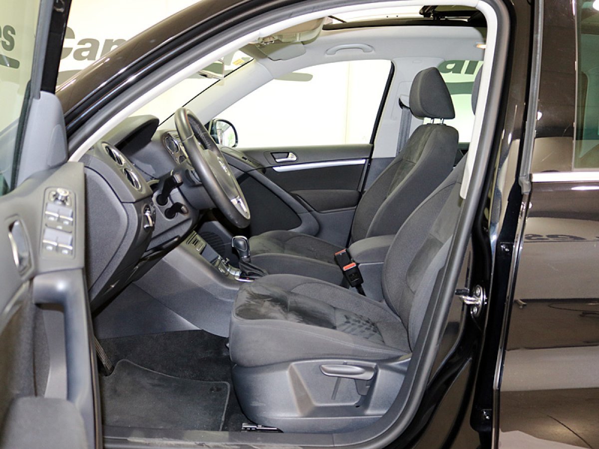 Foto Volkswagen Tiguan 14