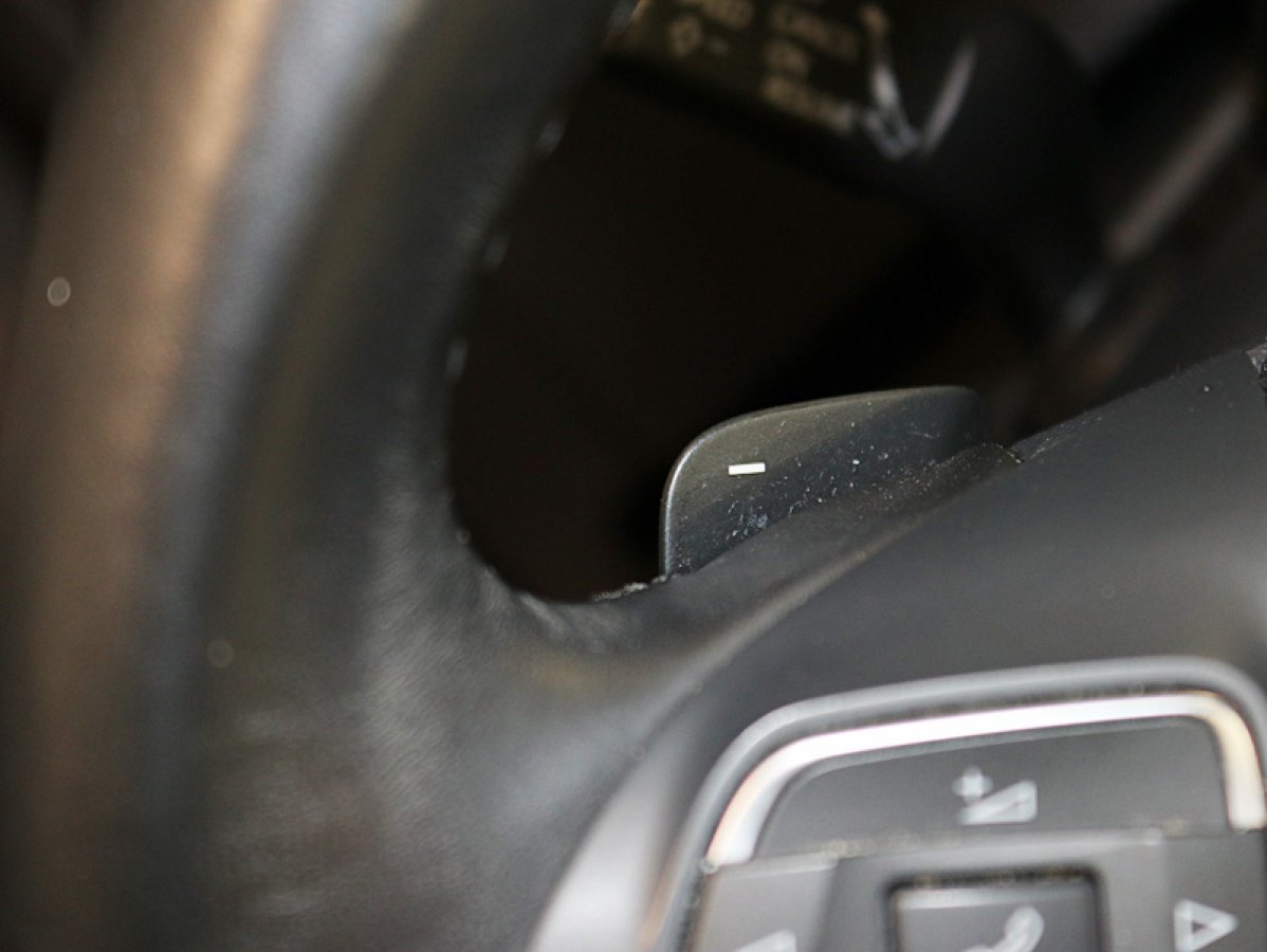 Foto Volkswagen Tiguan 30