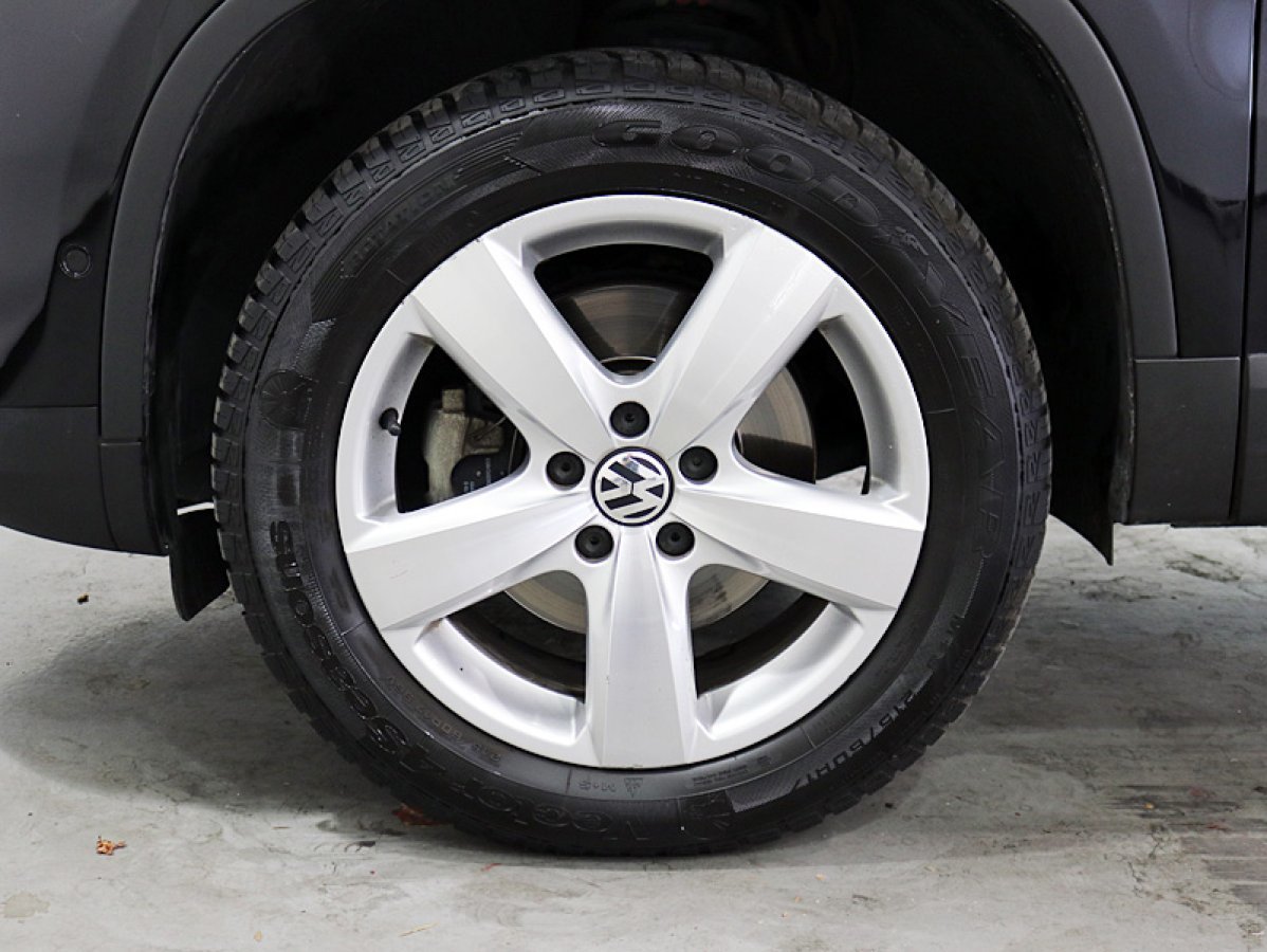 Foto Volkswagen Tiguan 36