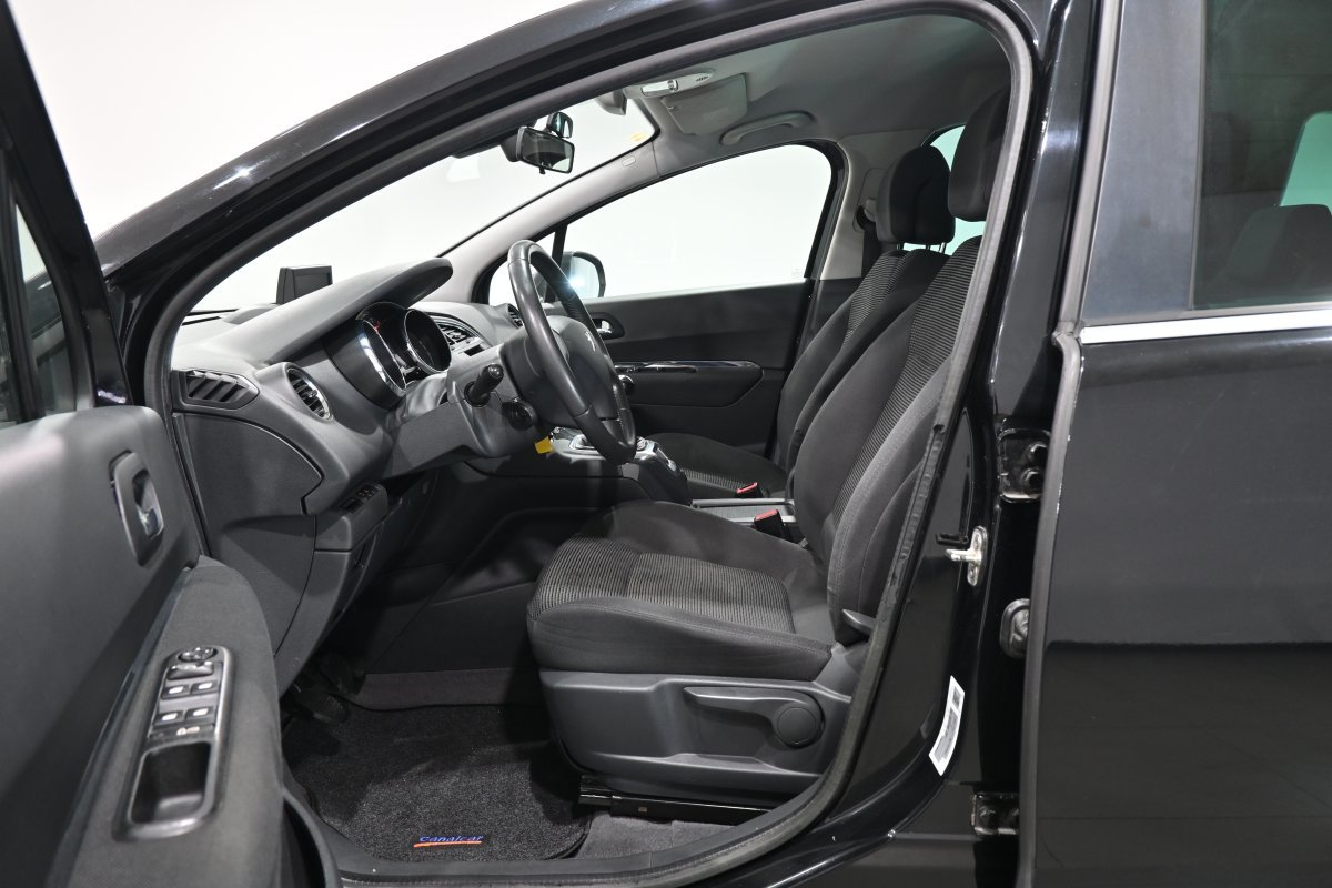 Foto Peugeot 5008 9