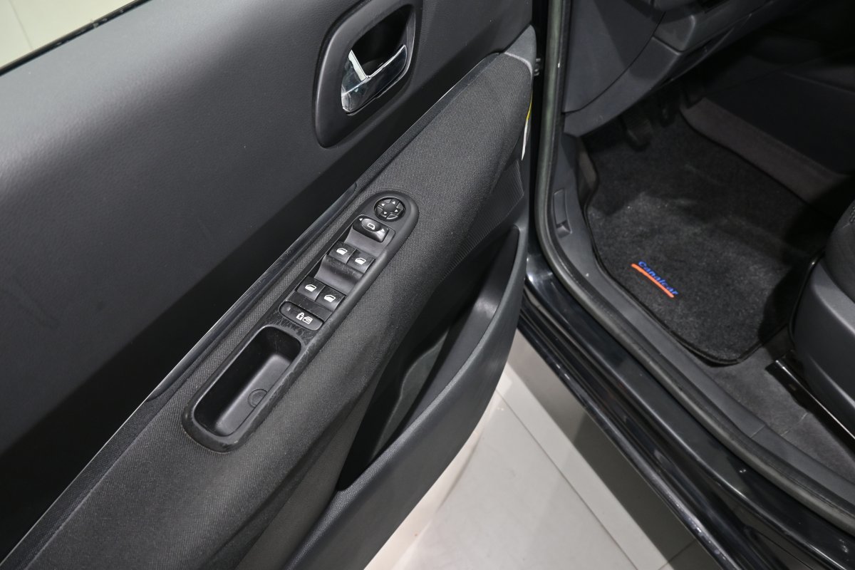 Foto Peugeot 5008 27