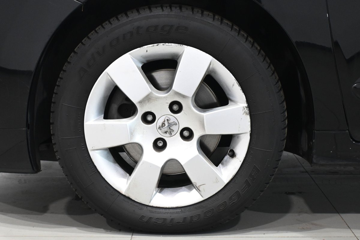 Foto Peugeot 5008 29