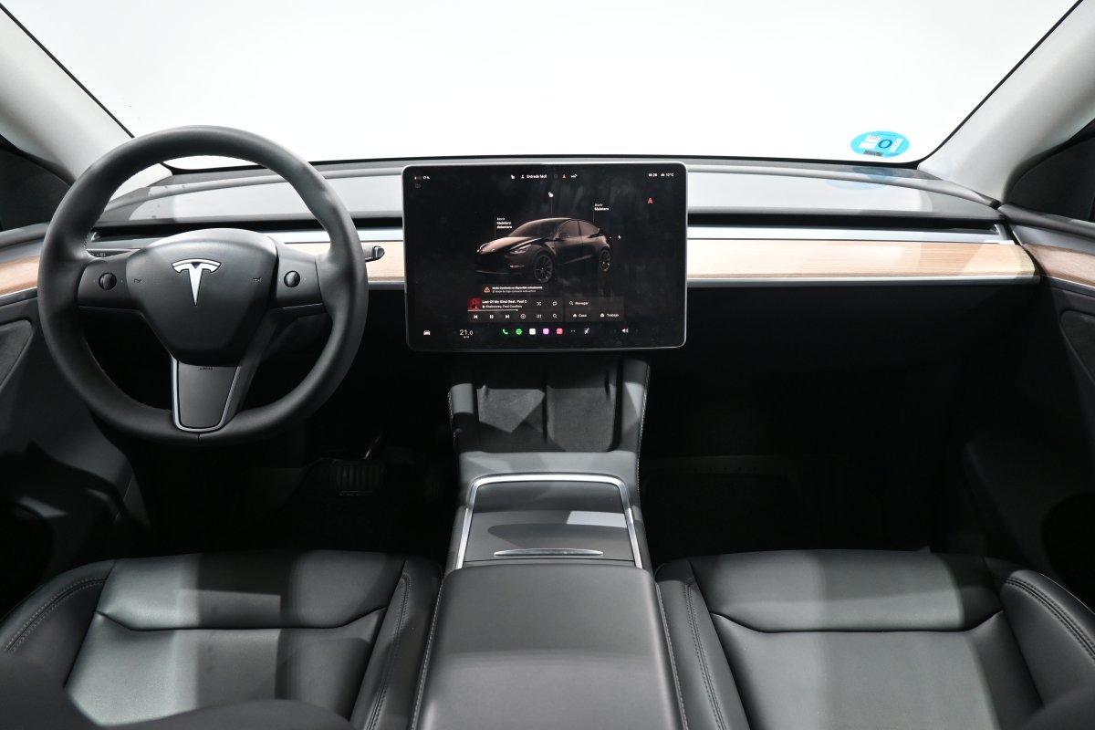 Foto Tesla Model Y 14
