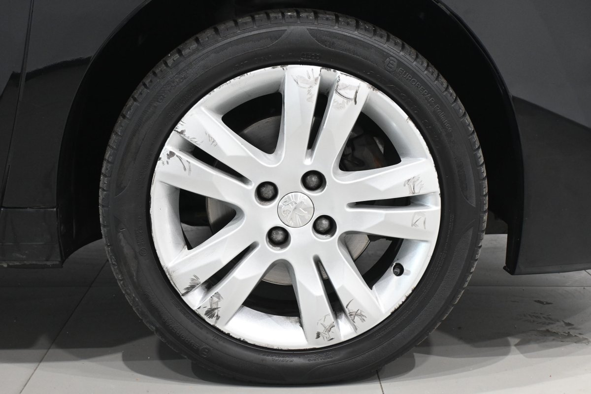 Foto Peugeot 5008 24