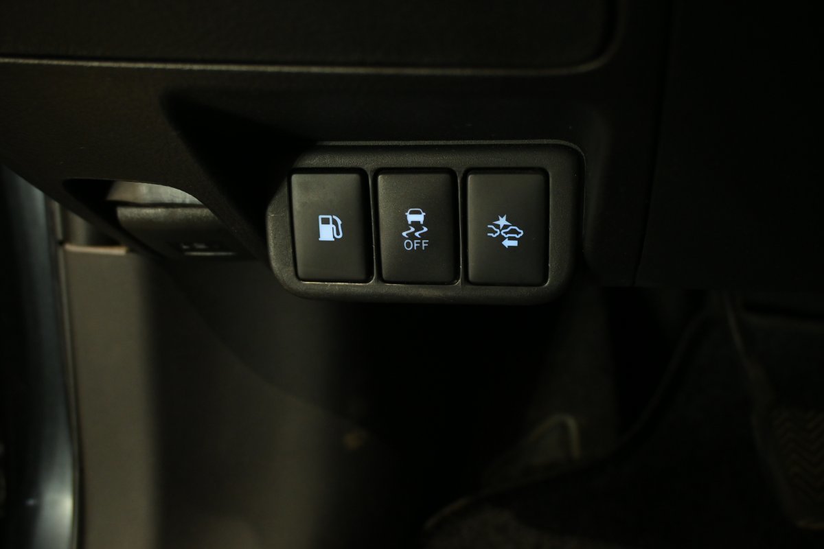 Foto Toyota Avensis 27