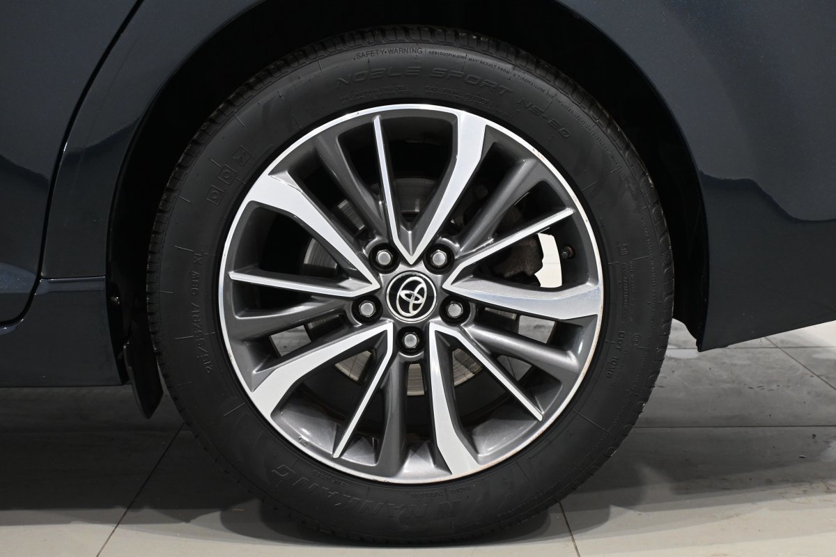 Foto Toyota Avensis 30