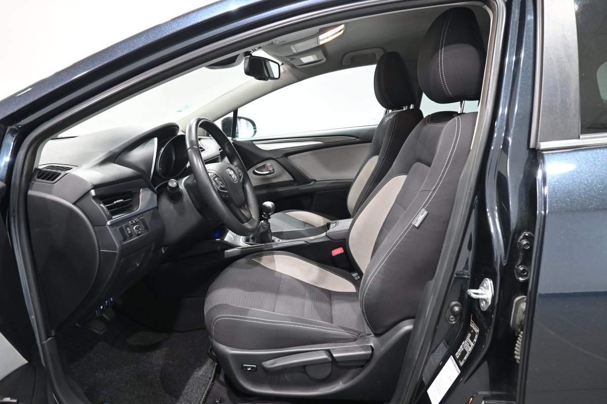 Foto Toyota Avensis 10