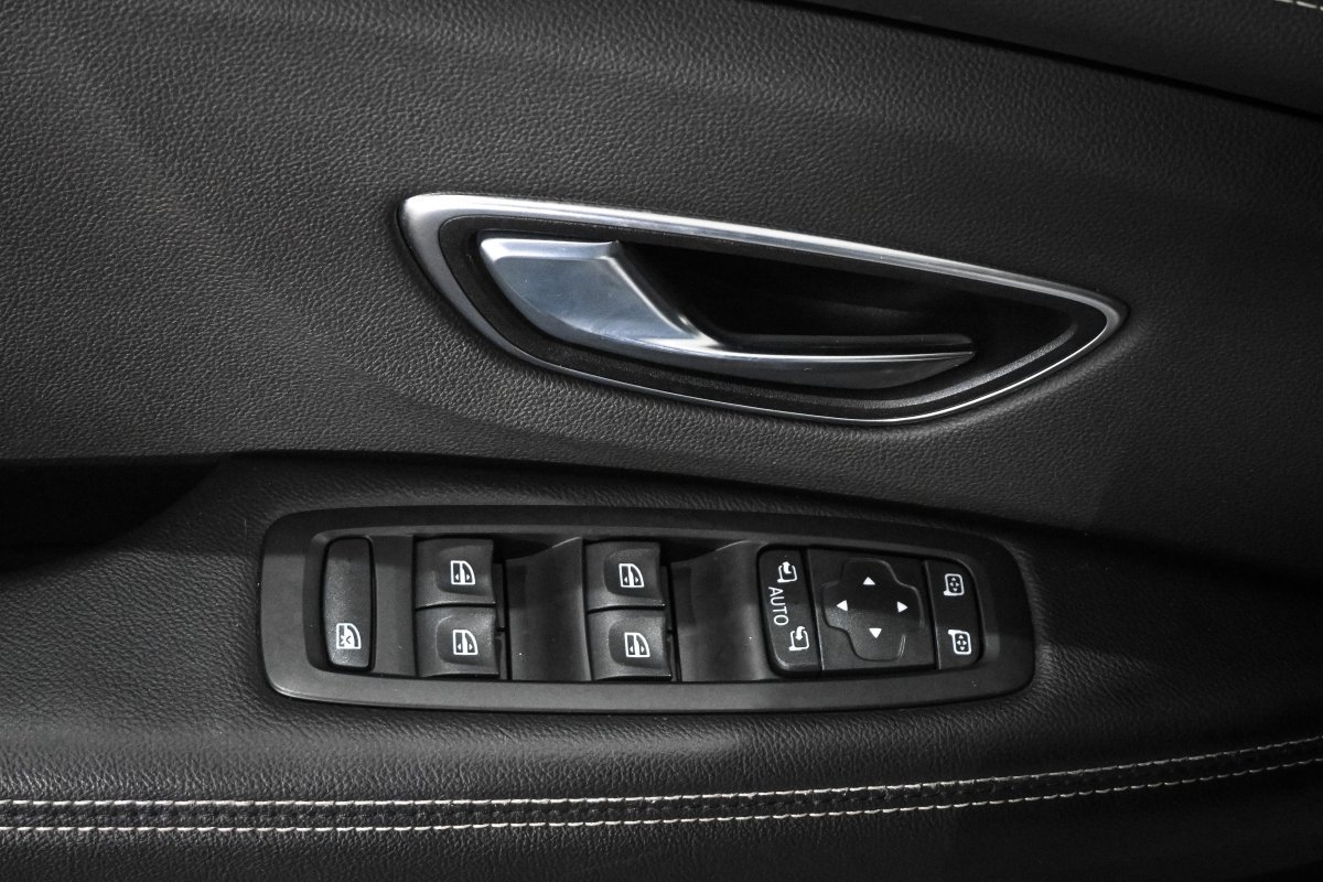 Foto Renault Scénic 27