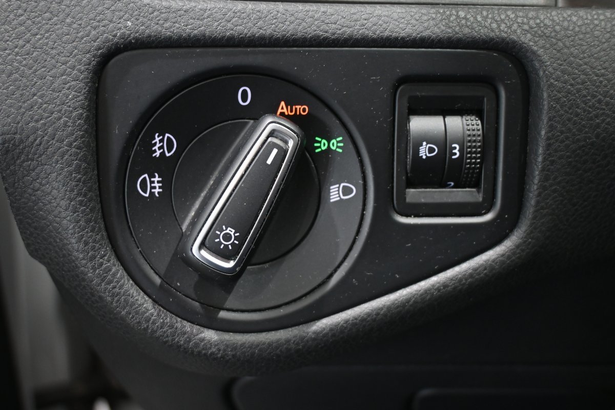 Foto Volkswagen Golf 24