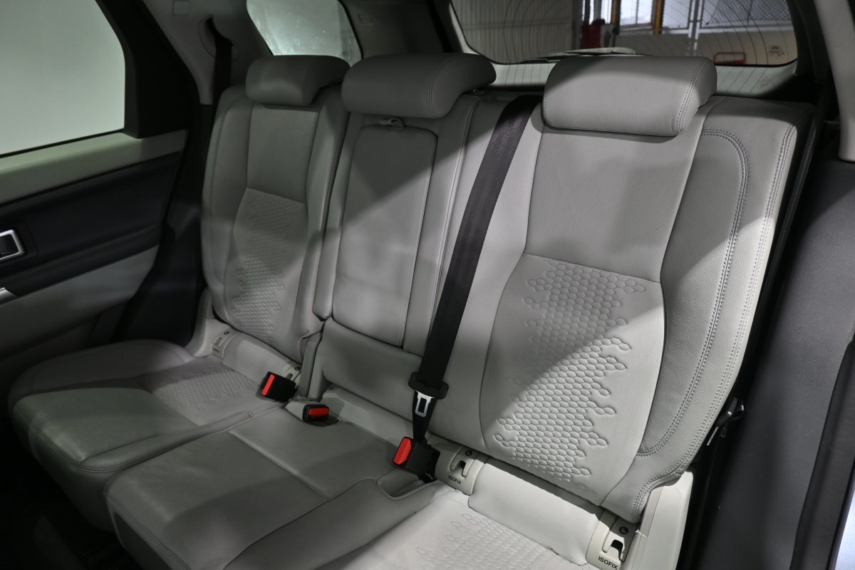 Foto Land-Rover Discovery Sport 12