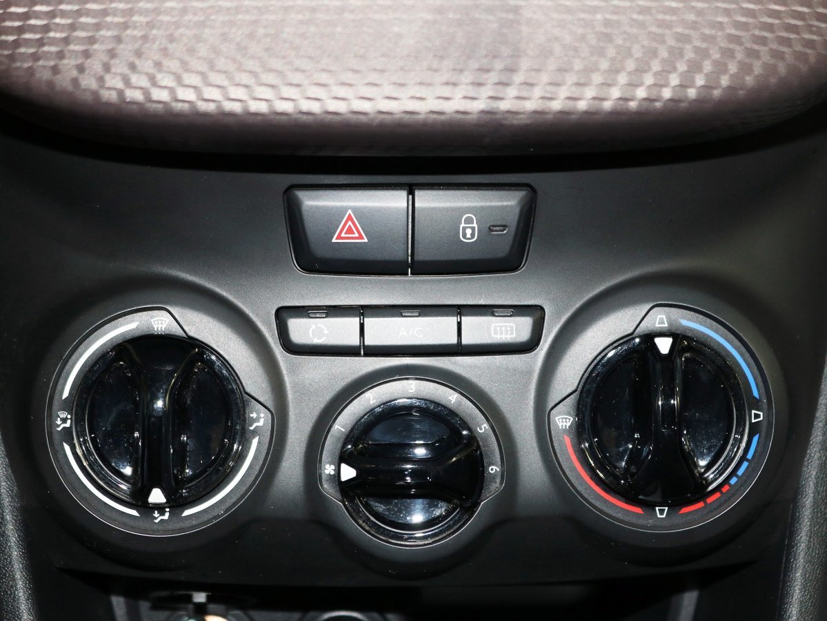 Foto Peugeot 2008 20