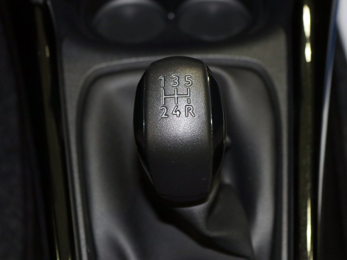 Foto Peugeot 2008 22