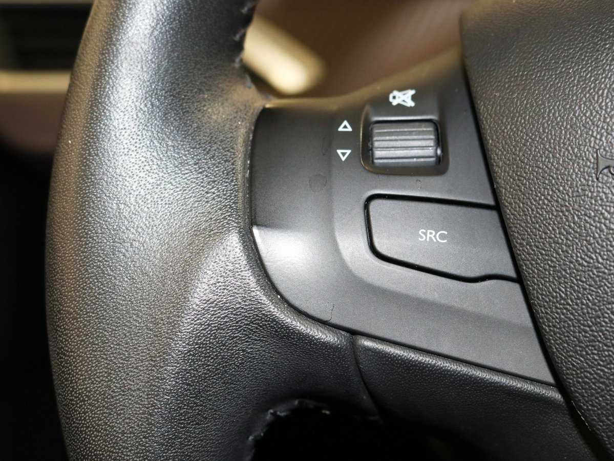 Foto Peugeot 2008 28