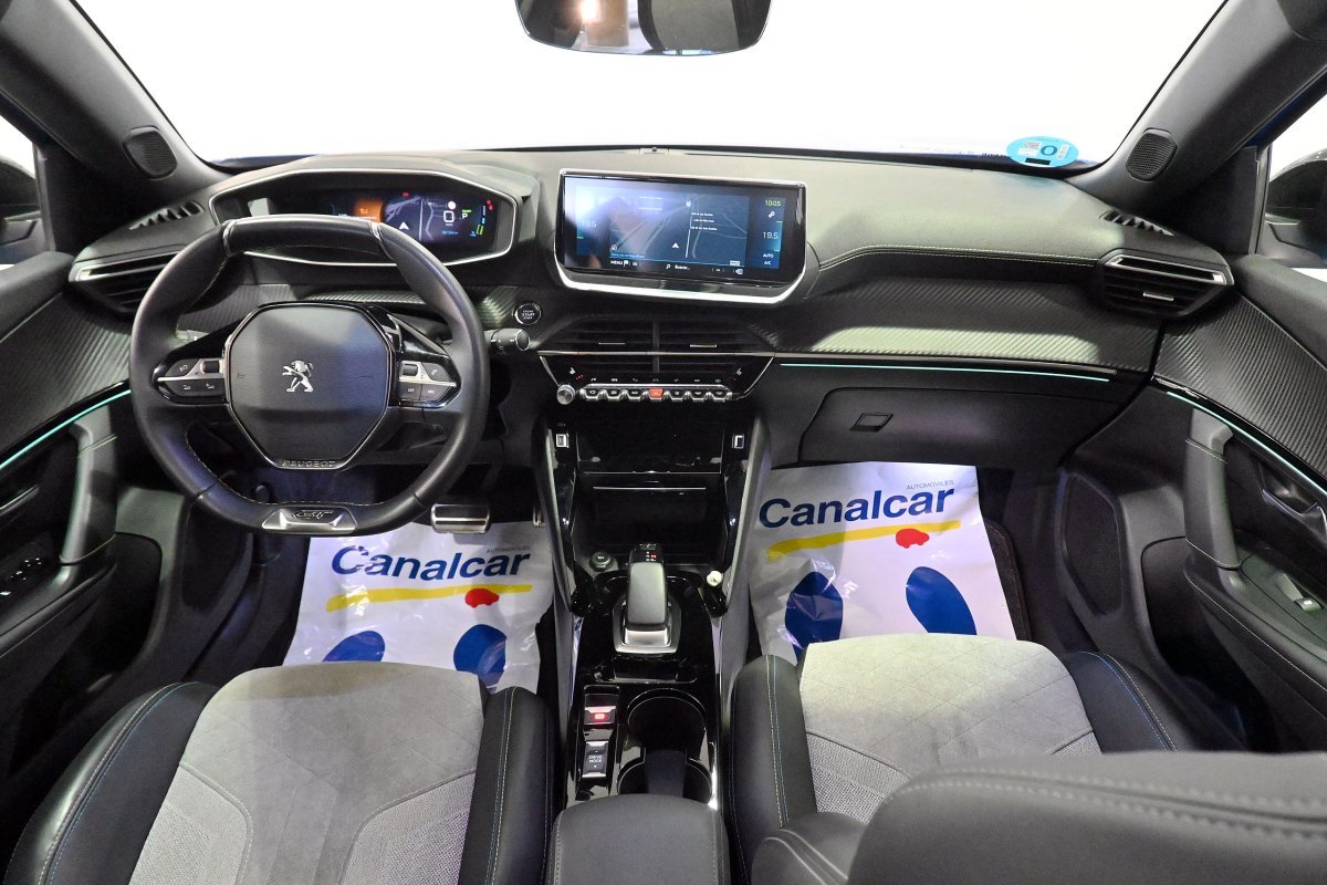 Foto Peugeot e-2008 27