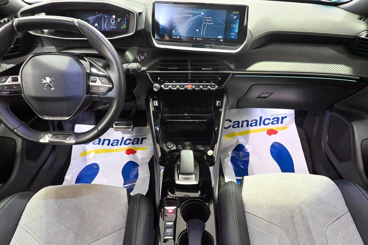 Foto Peugeot e-2008 29