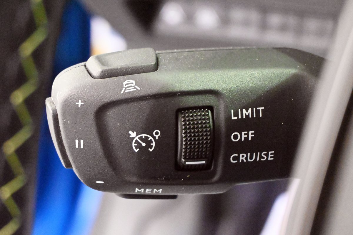 Foto Peugeot e-2008 38