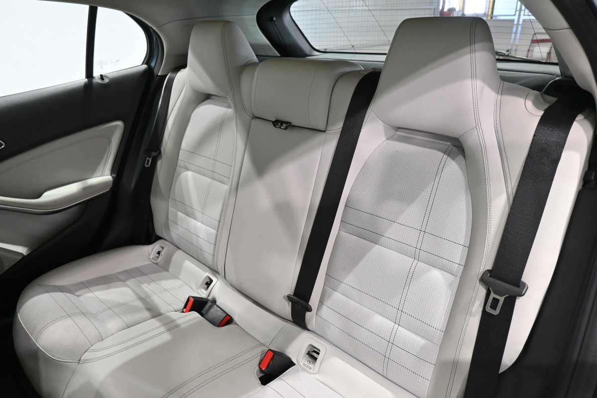 Foto Mercedes-Benz Clase GLA 12