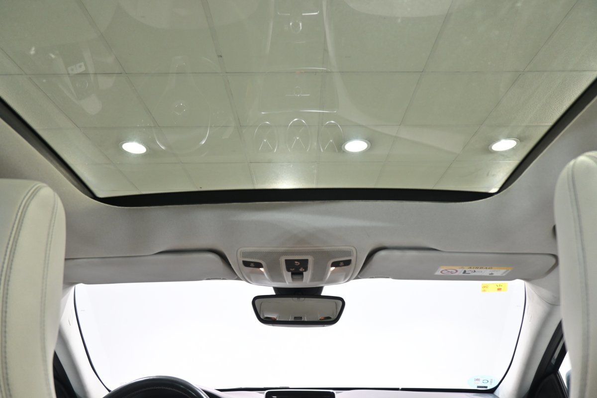 Foto Mercedes-Benz Clase GLA 24